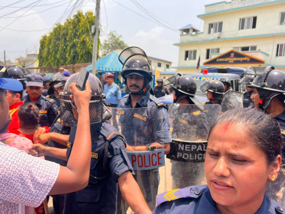 राज्यमन्त्री वलीलाई जिप्रका ल्याइयो, पर्‍यो जाहेरी
